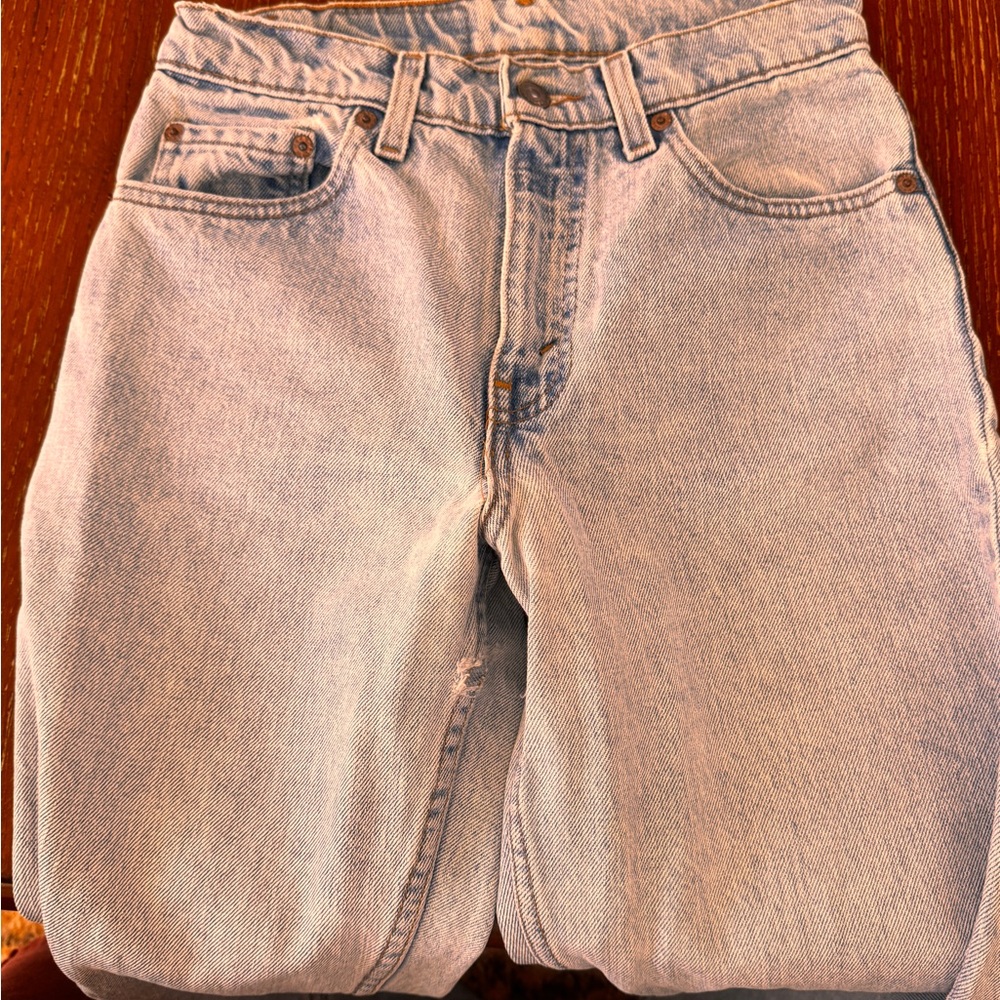 Vintage Levi's women’s Relaxed Fit, Tapered Leg Jeans 28x32 - Picture 3 of 4